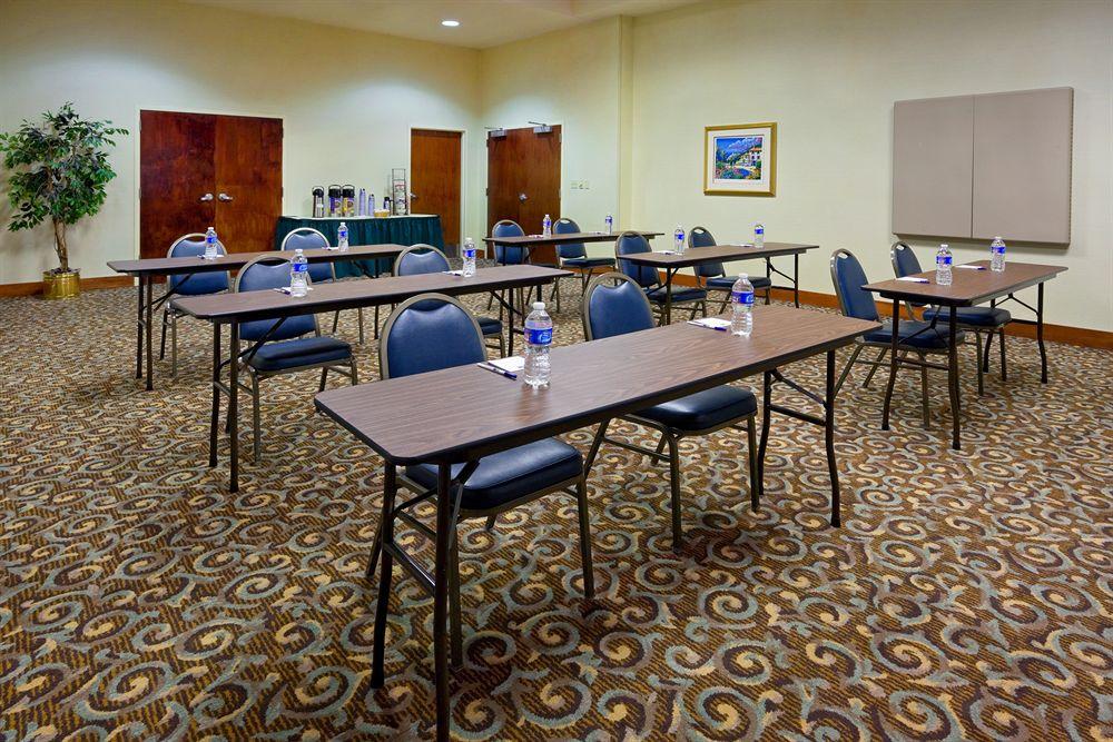 Best Western Plus Wilkes Barre-Scranton Airport Hotel Pittston Exterior photo