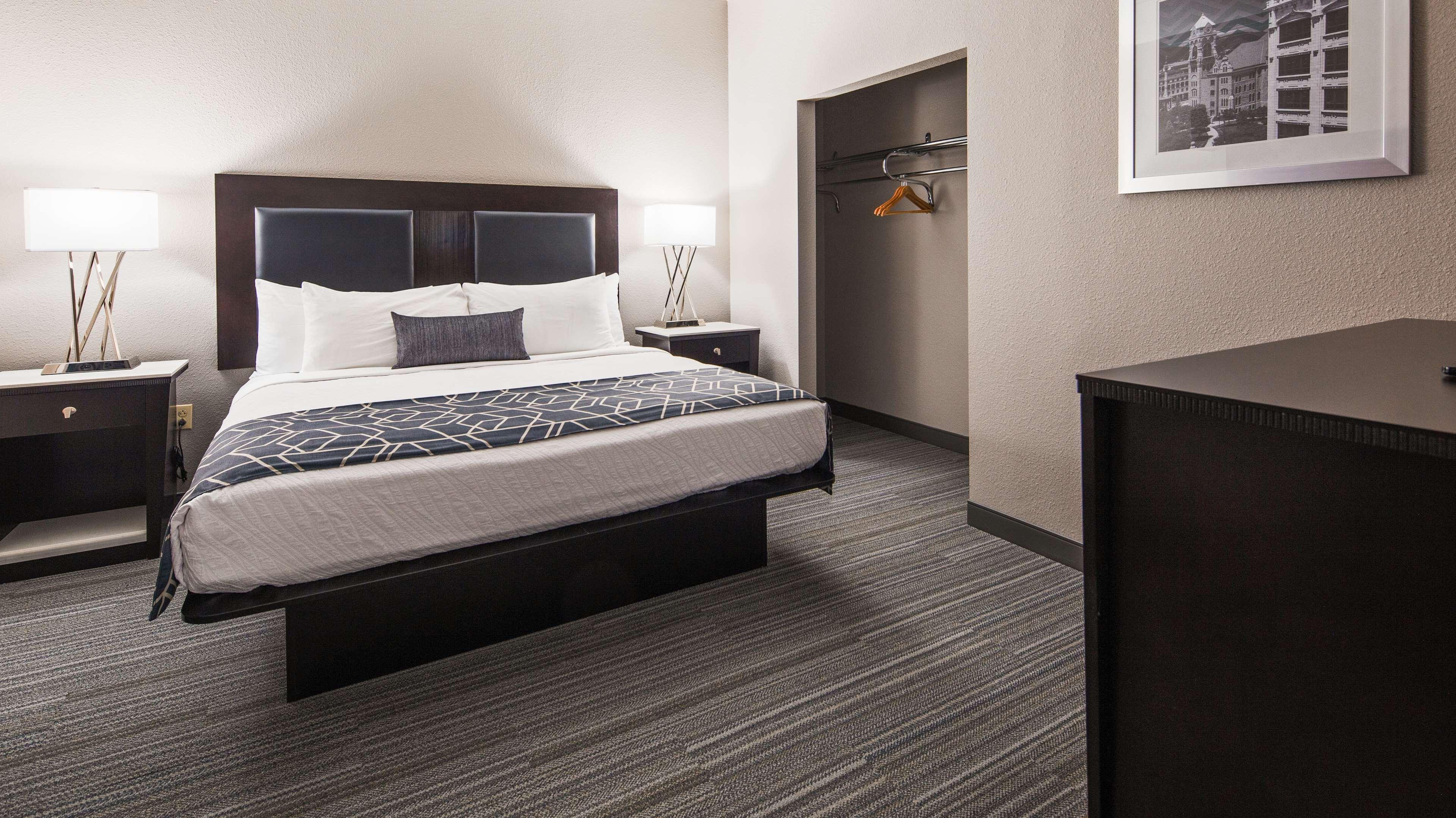 Best Western Plus Wilkes Barre-Scranton Airport Hotel Pittston Exterior photo