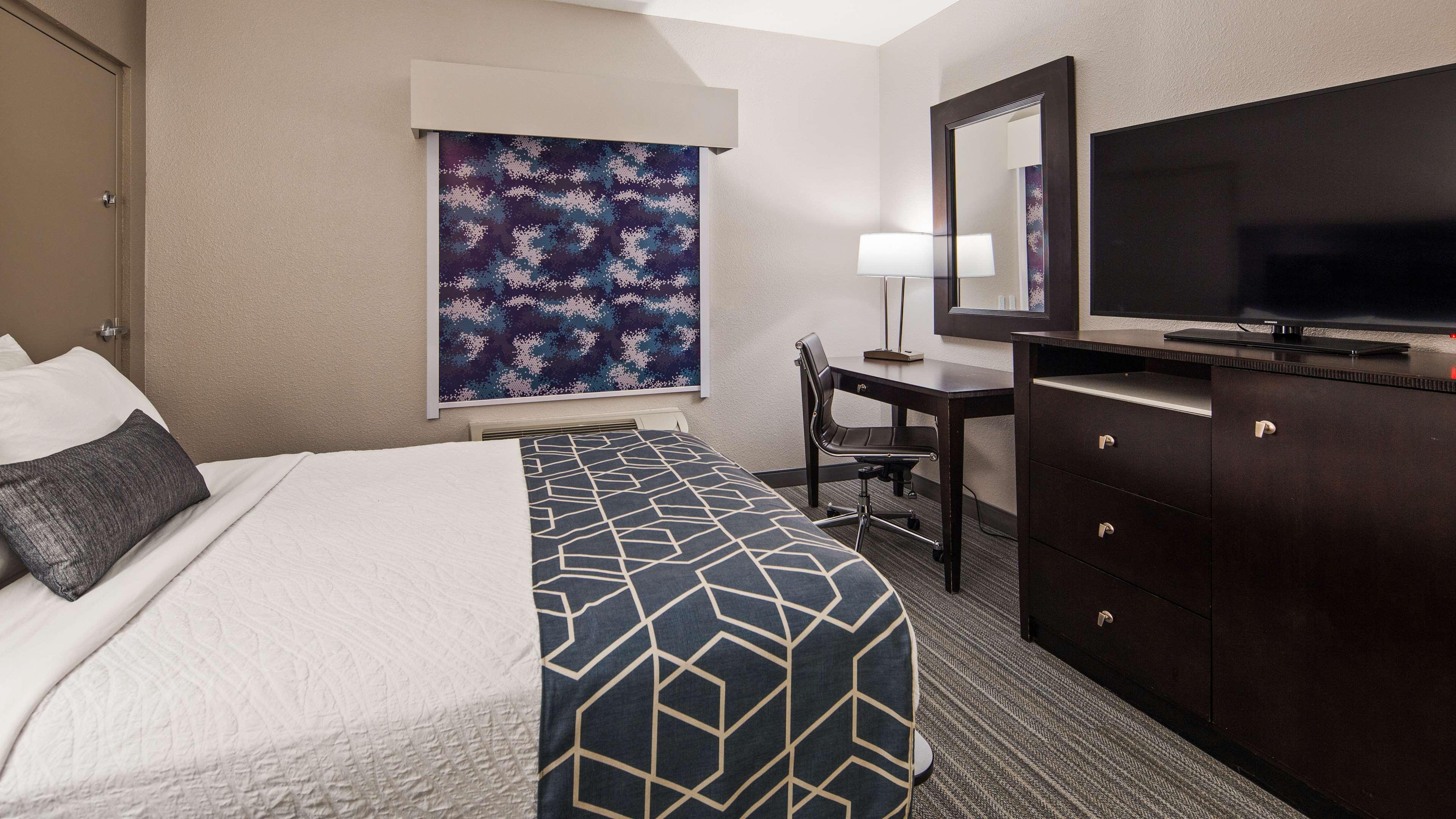 Best Western Plus Wilkes Barre-Scranton Airport Hotel Pittston Exterior photo