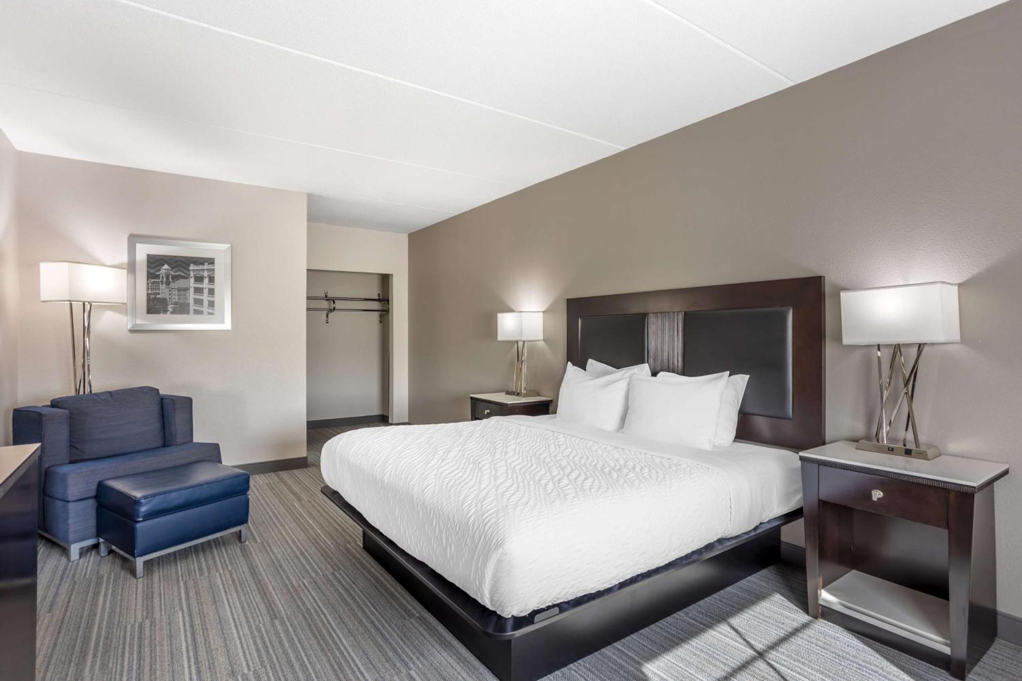 Best Western Plus Wilkes Barre-Scranton Airport Hotel Pittston Exterior photo