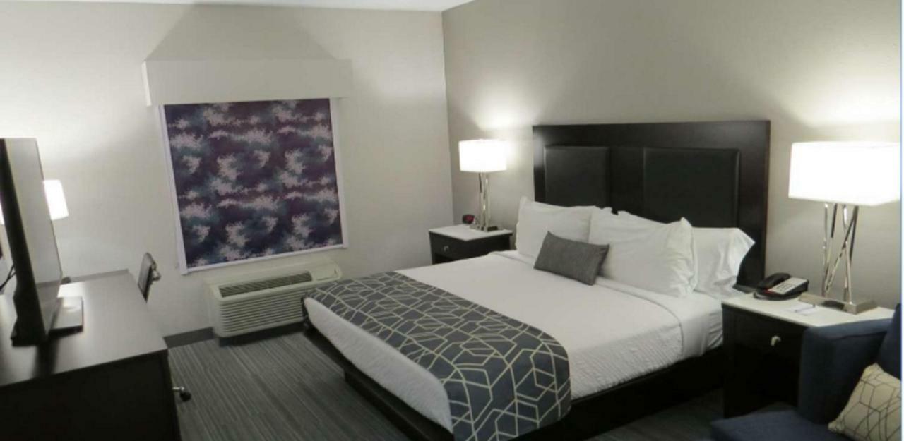 Best Western Plus Wilkes Barre-Scranton Airport Hotel Pittston Exterior photo